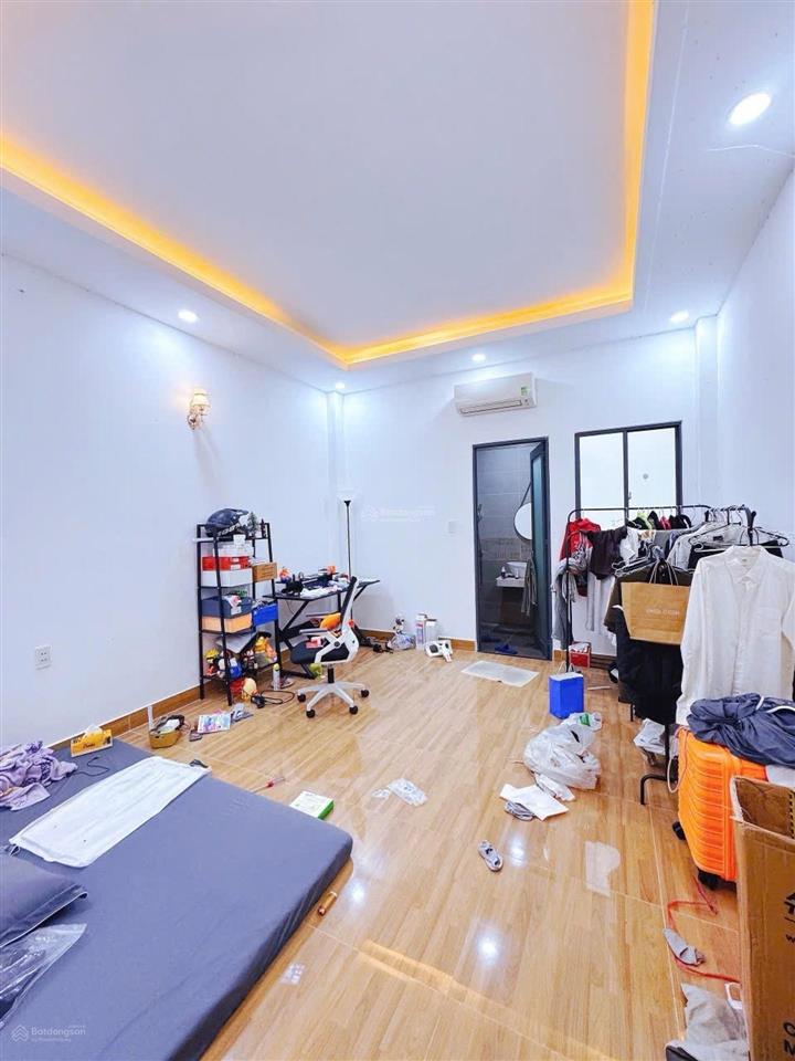 Khu vip đồng bộ, cao tầng  nhà 4 tầng 68m2 [4 x 17m]  giáp tân phú  giá 6 tỷ.