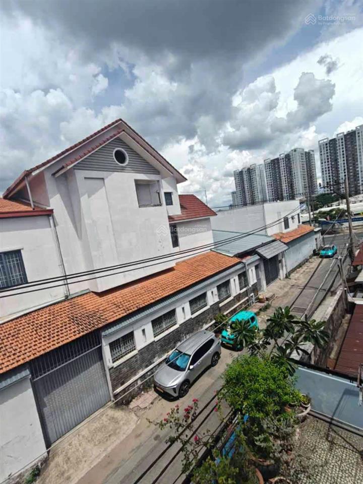 Hẻm xe tải 8m thoại ngọc hầu, tân phú  nhà 4 tầng 72m2 (4 x 18m)  giá 9,15 tỷ