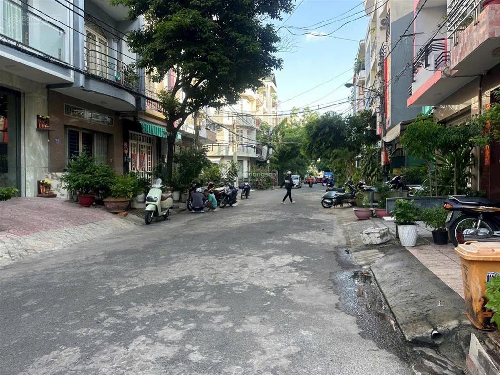 Khu công viên lũy bán bích, tân phú  đường 12m  bán đất tặng nhà 70m2 (4.4 x 16m)  giá 7.9 tỷ
