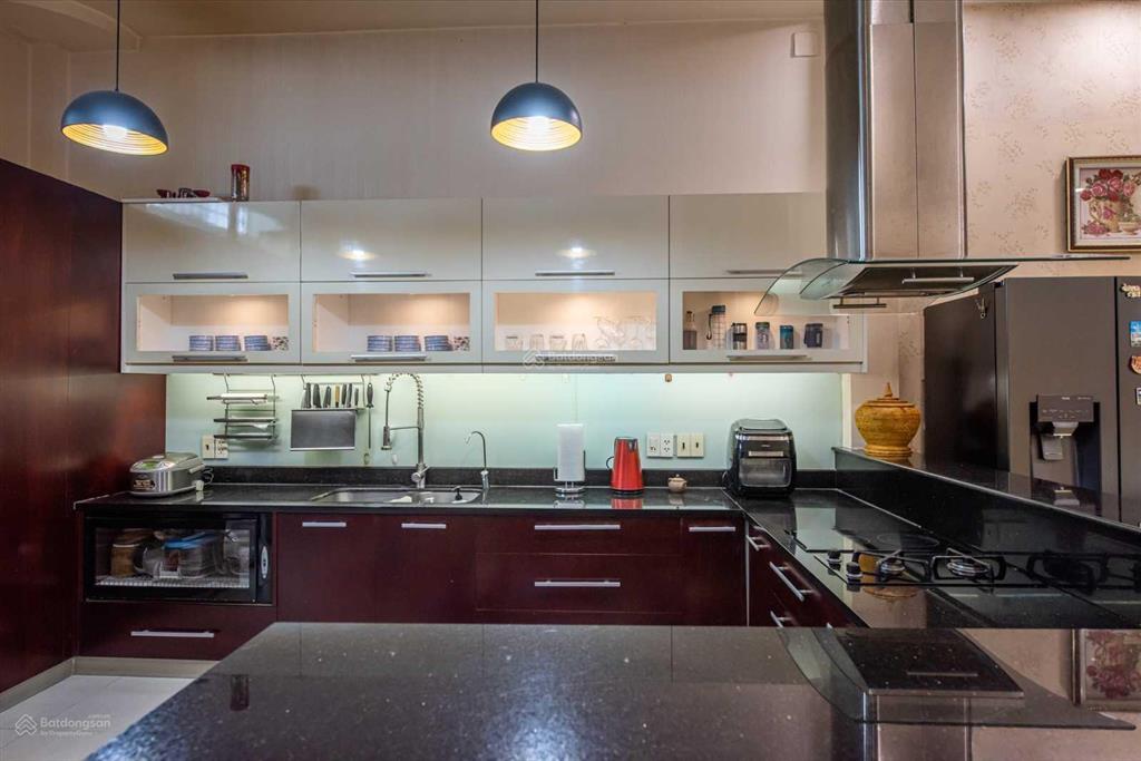Bán nhà mặt tiền kinh doanh quận tân phú, đường thoại ngọc hầu. diện tích đất 155.2m2