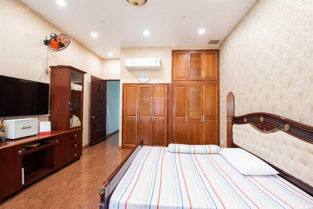 Bán nhà mặt tiền kinh doanh quận tân phú, đường thoại ngọc hầu. diện tích đất 155.2m2