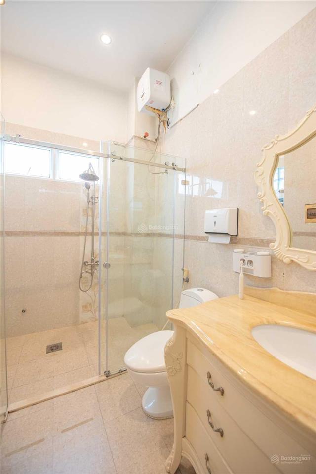 Bán nhà mặt tiền kinh doanh quận tân phú, đường thoại ngọc hầu. diện tích đất 155.2m2