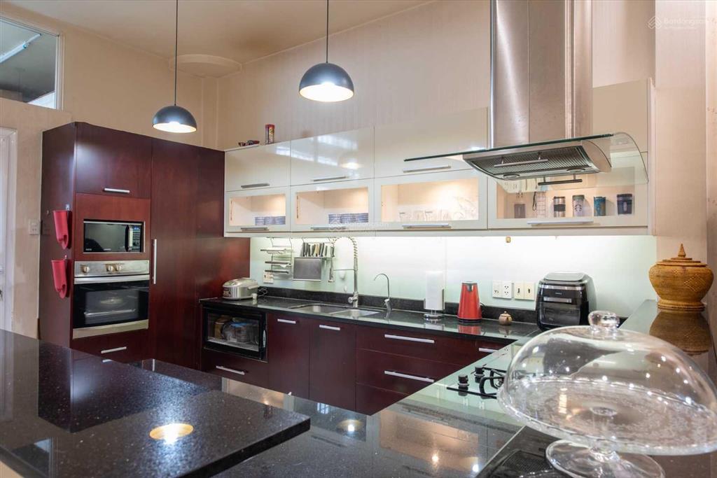Bán nhà mặt tiền kinh doanh quận tân phú, đường thoại ngọc hầu. diện tích đất 155.2m2