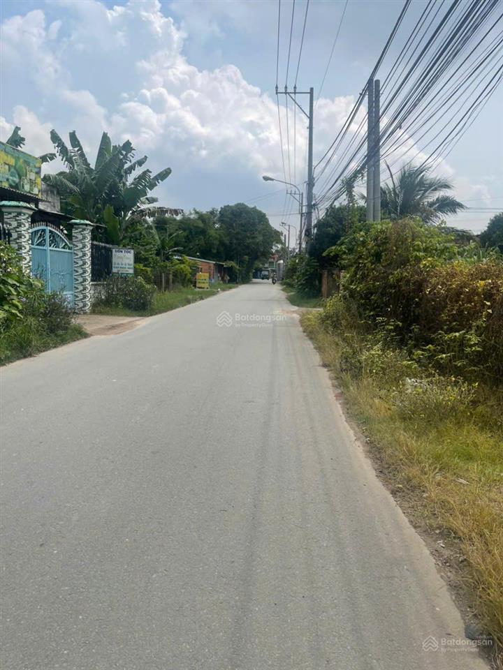 Chính chủ bán lô đất đẹp cách đường dx07 chỉ 100m  phường tân khánh,tp.hồ chí minh  0979 528 ***