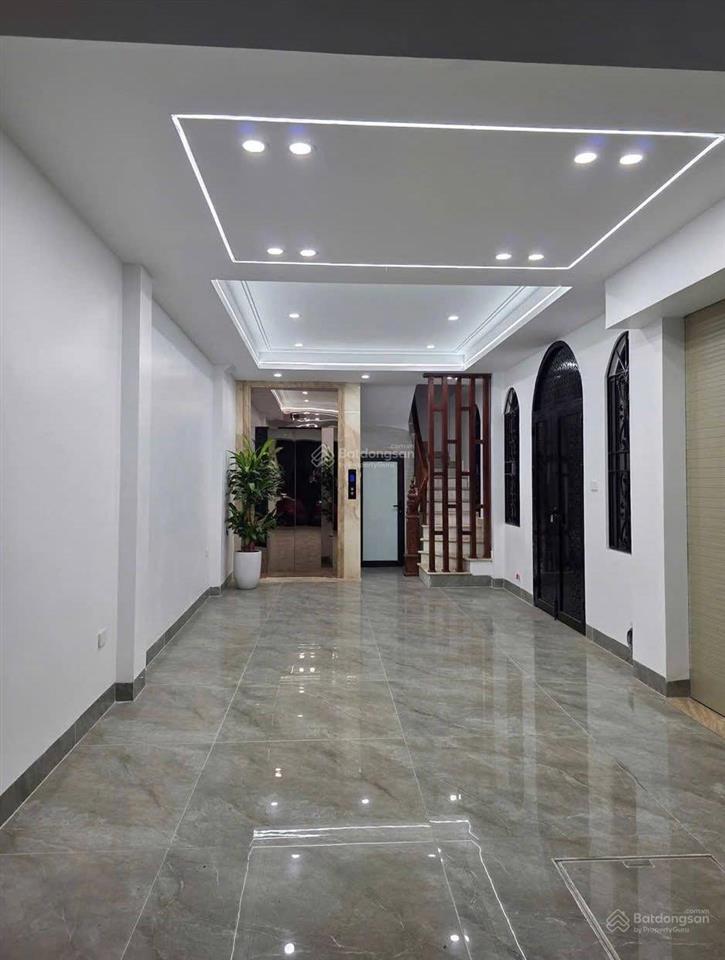 Cho thuê nhà nguyên căn full đồ  phố sài đồng, long biên  gara ô tô  thang máy  lô góc