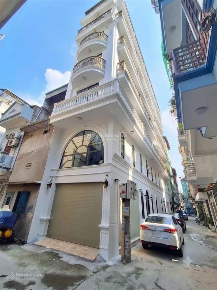 Cho thuê nhà nguyên căn full đồ  phố sài đồng, long biên  gara ô tô  thang máy  lô góc