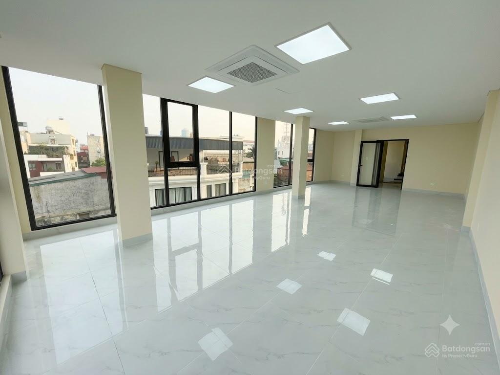 Cho thuê nhà nguyên căn phố thượng thanh  long biên  lô góc 3 thoáng  vỉa hè  ô tô tránh