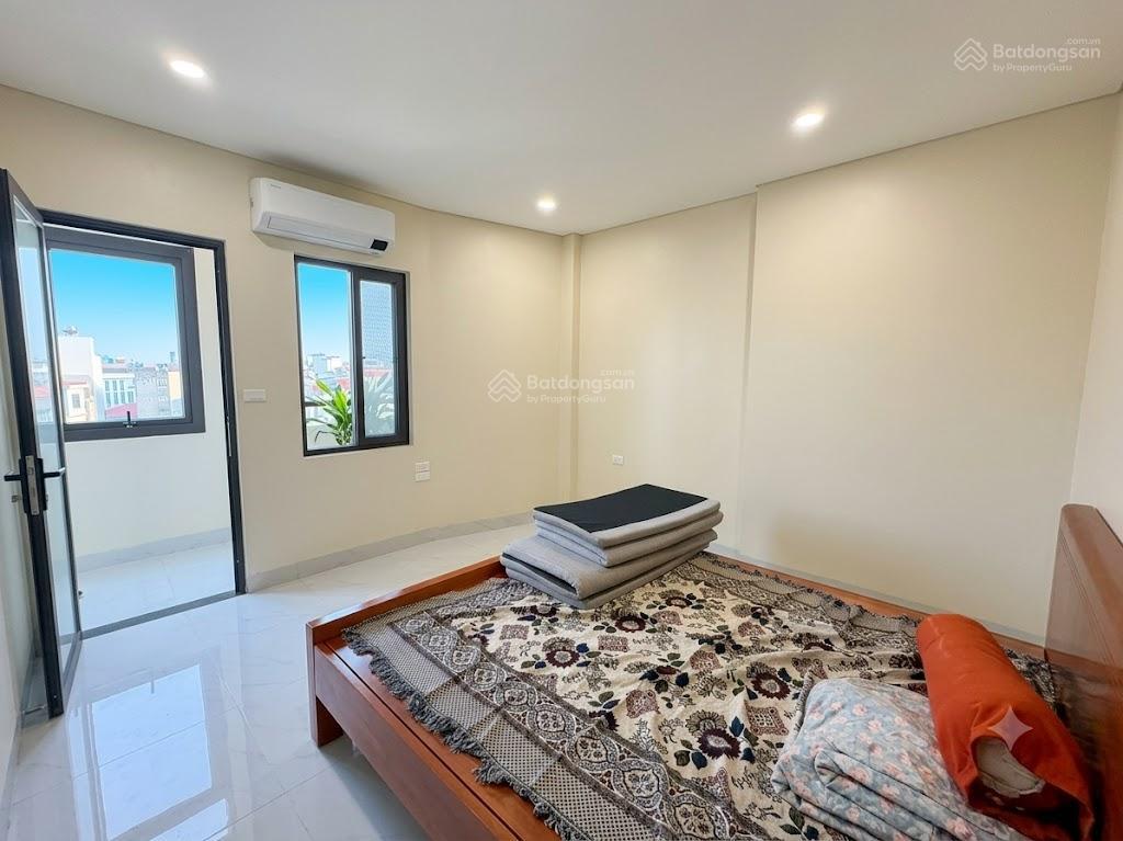 Cho thuê nhà nguyên căn phố thượng thanh  long biên  lô góc 3 thoáng  vỉa hè  ô tô tránh