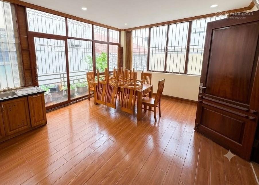 Cho thuê nhà nguyên căn  vũ đức thuận  việt hưng, long biên  96m2