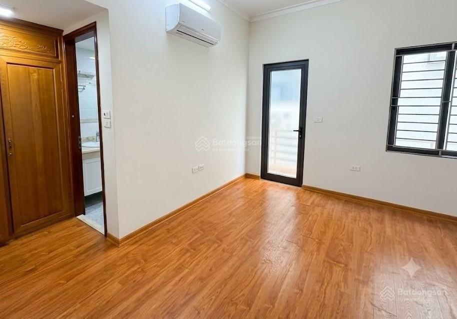 Cho thuê nhà nguyên căn  vũ đức thuận  việt hưng, long biên  96m2