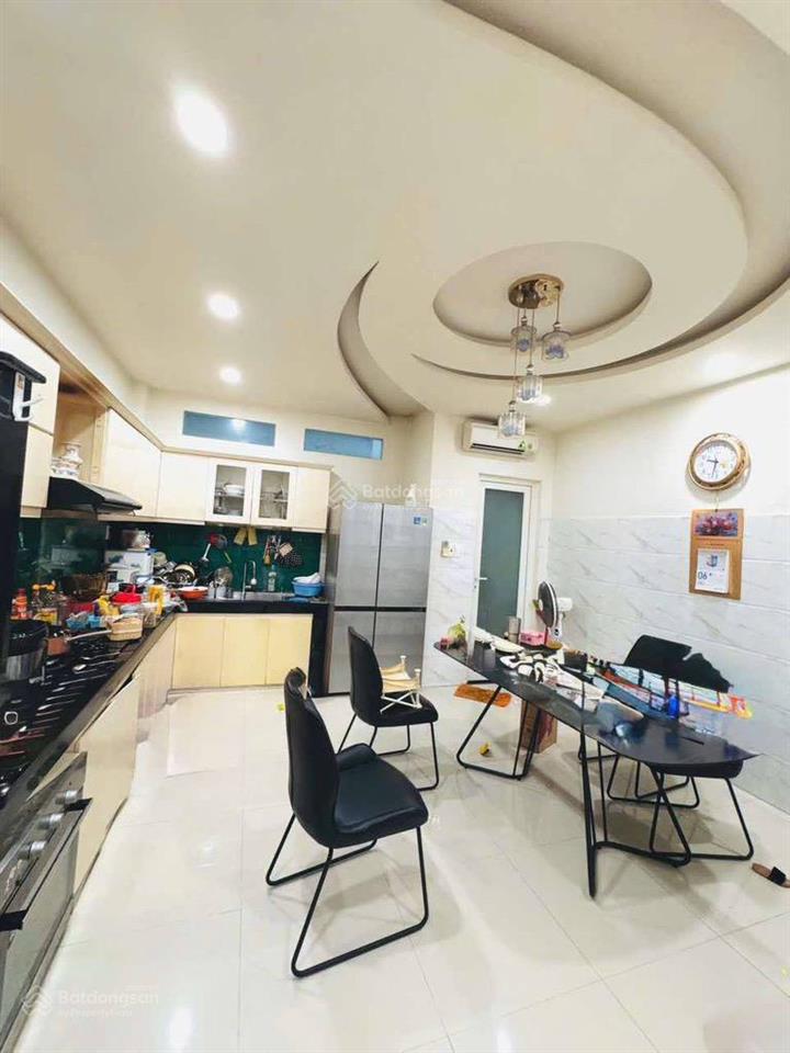 Bán nhà (4,5 x 24m) cư xá phú lâm b ngay bà hom, khu đồng bộ xe hơi ngủ trong nhà chỉ hơn 11 tỷ.