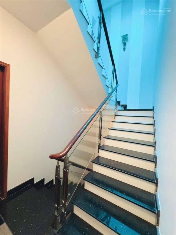 Bán nhà (4,5 x 24m) cư xá phú lâm b ngay bà hom, khu đồng bộ xe hơi ngủ trong nhà chỉ hơn 11 tỷ.