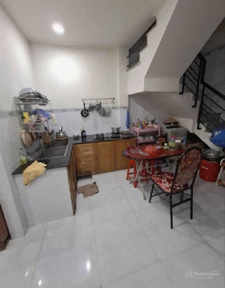Bán nhà tân hoà đông ( 4 x 17 ) hẻm xe hơi sát mặt tiền 2 tầng đúc 3pn vào ở ngay nhỉnh 6 tỷ.