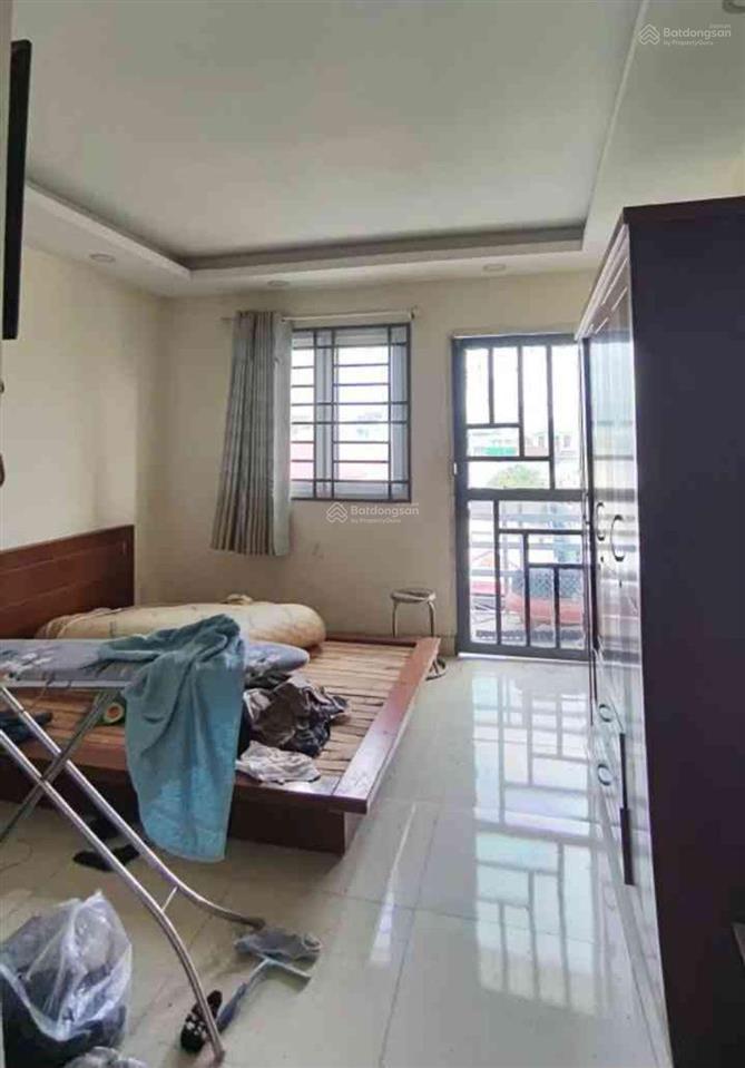 Bán nhà tuệ tĩnh 4 tầng mới đẹp (5 x 14) vài bước ra mặt tiền 4pn nhỉnh 8 tỷ.