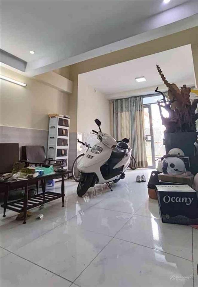 Bán nhà tuệ tĩnh 4 tầng mới đẹp (5 x 14) vài bước ra mặt tiền 4pn nhỉnh 8 tỷ.