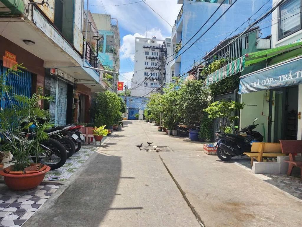 Bán nhà kinh dương vương (4 x 16) hẻm 8m gần mặt tiền, 3 tầng đúc kiên cố chỉ hơn 8 tỷ.