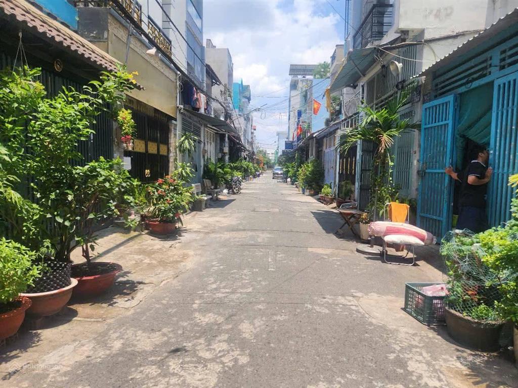 Kinh dương vương hẻm xe hơi 5m, 3 tầng đúc mới đẹp, 4pn vào ở ngay nhỉnh 6 tỷ.