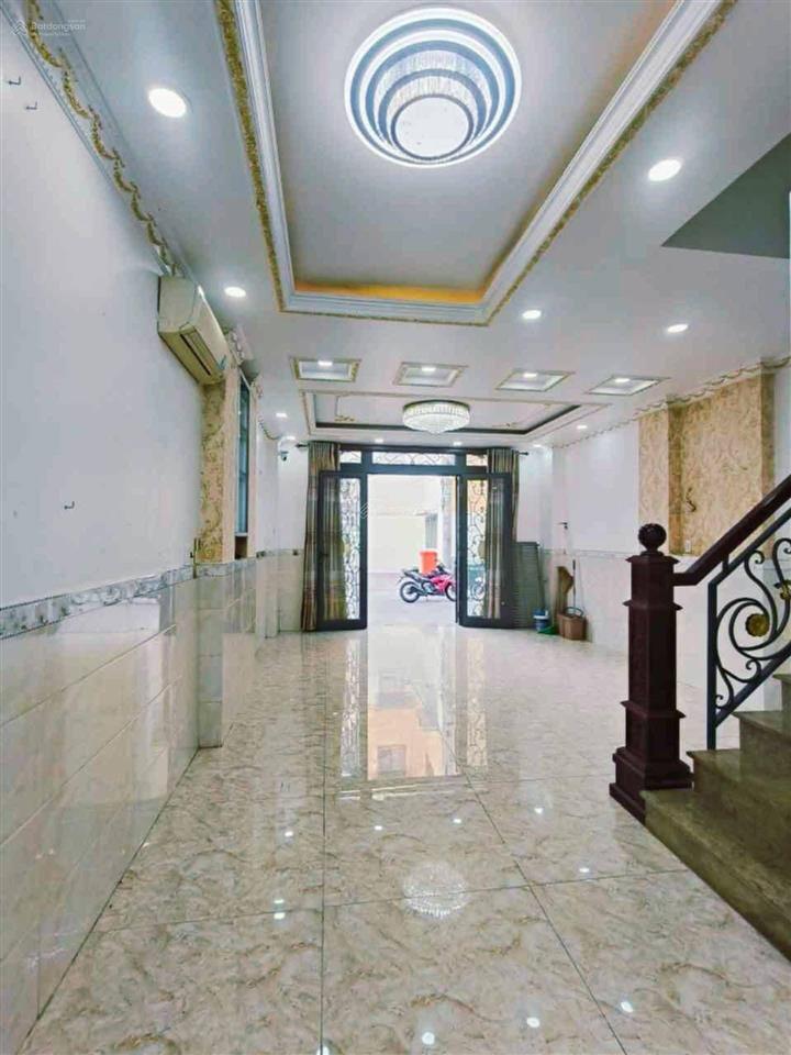 Hậu giang ( 4 x 18 ) hẻm 8m xe hơi vào nhà, 3 tầng đúc gần mặt tiền đường nhỉnh 9 tỷ.