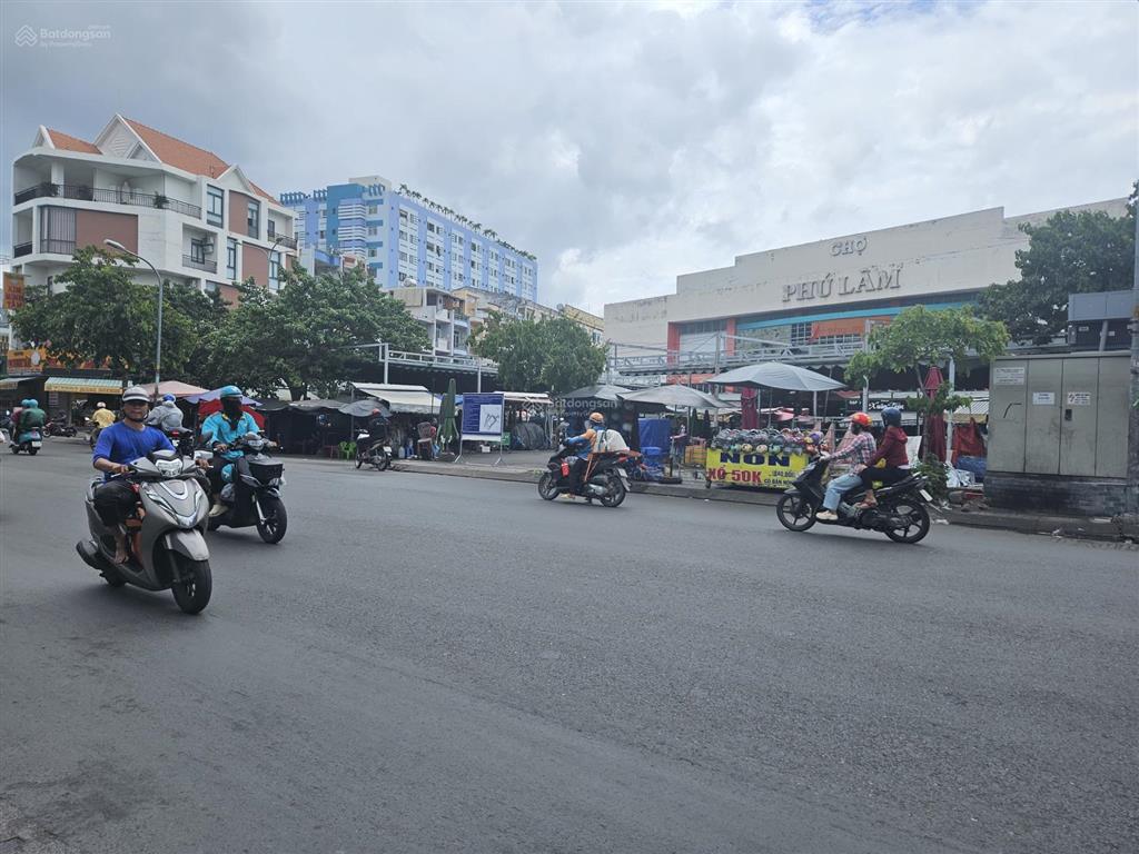 80m2 mặt tiền bà hom gần chợ phú lâm, 3 tầng đúc đoạn kinh doanh sầm uất nhỉnh 9 tỷ.