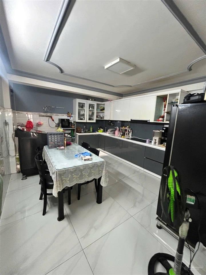Bán nhà 5 tầng mới hồng bàng (4 x 17,5) hẻm 6m xe hơi thông gần mặt tiền nhỉnh 9 tỷ.