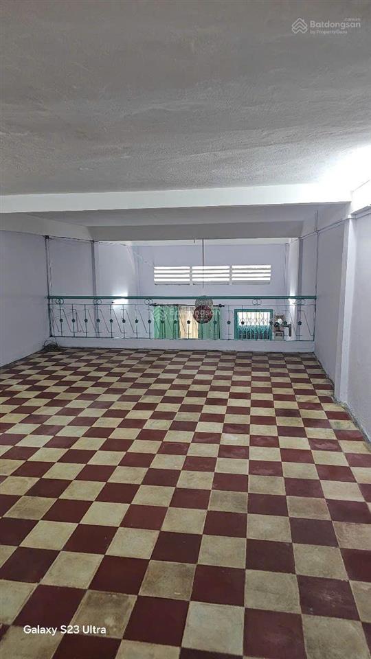 Bán cc 3pn 1wc, đường trần hưng đạo, sổ hồng riêng, giá 3,2 tỷ, 109m2, nhà rộng rãi thoáng mát