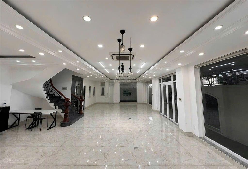 Cho thuê nhà 27a hoàng diệu, phường 10, quận phú nhuận