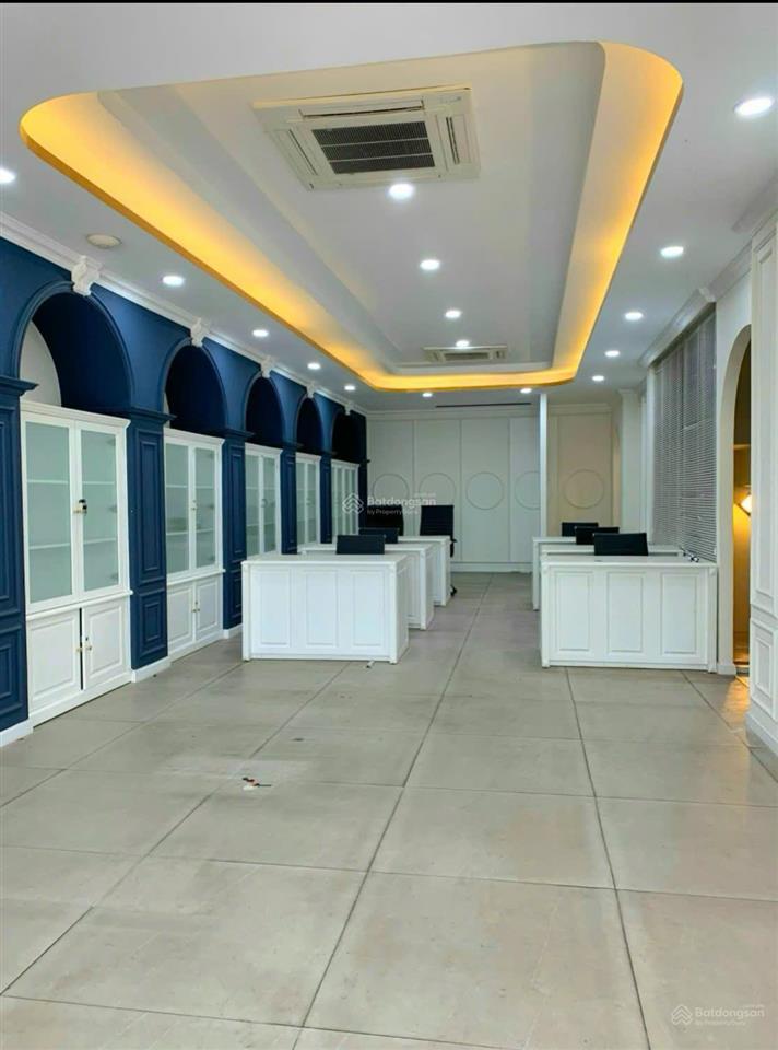 Cho thuê nhà 33c út tịch, phường 4, tân bình  hầm trệt 3 lầu sân thượng