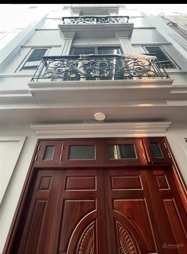 Bán nhà phú thượng quận tây hồ cách 1 nhà ra ngõ ô tô, thông diện tích 40m  giá 9,8 tỷ.