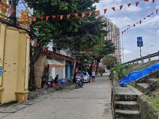 Bán đất mặt ngõ oto tránh  phú thượng tây hồ xây tòa nhà view sông hồng quá đẹp.