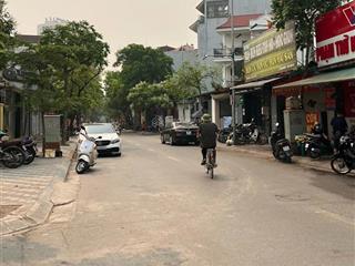 Bán đất mặt ngõ thông phú thượng tây hồ ô tô 7 chỗ đỗ cửaxây tòa nhà văn phòng quá đẹp.