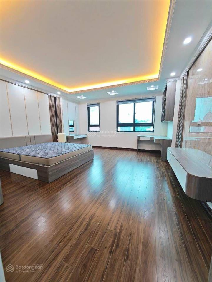 Nhà 7 tầng, thang máy  phạm văn đồng  cổ nhuế  thang máy  gara ô tô  giá 19 tỷ