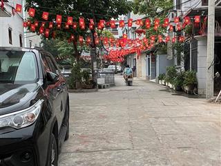 Bán đất mặt ngõ thụy phương lô góc  ngõ thông, ô tô tránh trước nhà  view hồ điều hoà.