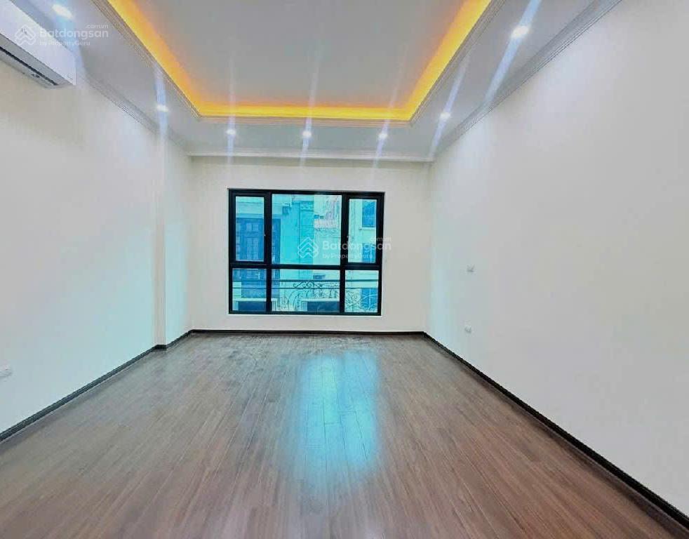 Nhà mới phạm văn đồng xuân đỉnh lô góc, 2 thoáng ô tô vào nhà vừa ở vừa kinh doanh.