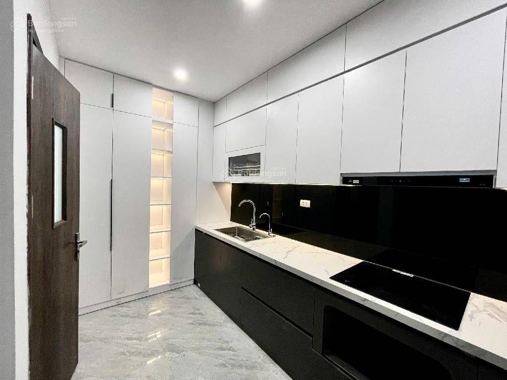 Nhà dòng tiền  xuân đỉnh  doanh thu 30 triệu/tháng  ô tô lùi cửa, gần phố.
