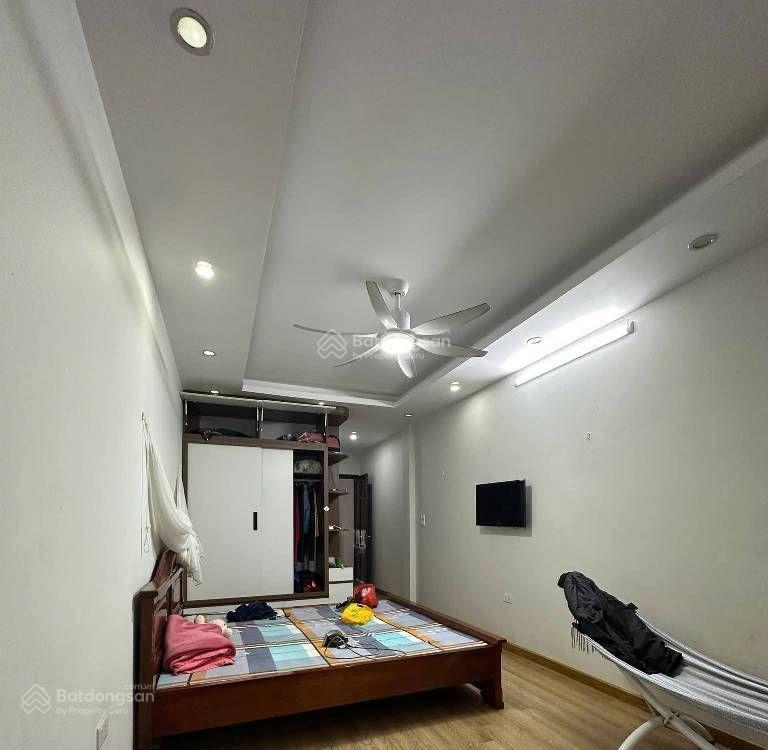 Nhà xuân đỉnh  ngõ rộng, gần ô tô tránh  2 thoáng trước sau.
