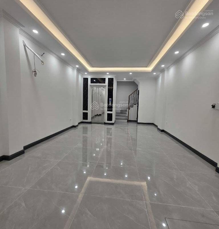Nhà mới ở ngay phú thượng tây hồ  thang máy gần ô tô, hưởng trọn tiện ích kđt ciputra.