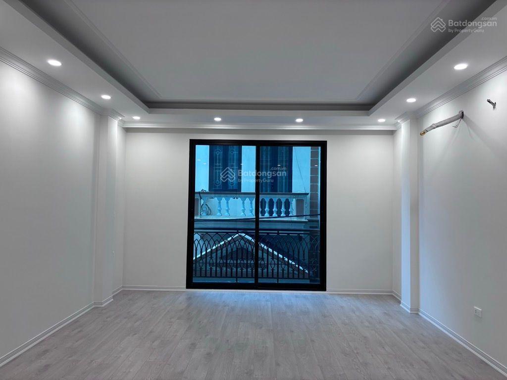 Nhà mới thang máy an dương vương phú thượng  view ciputra đẹp tuyệt.