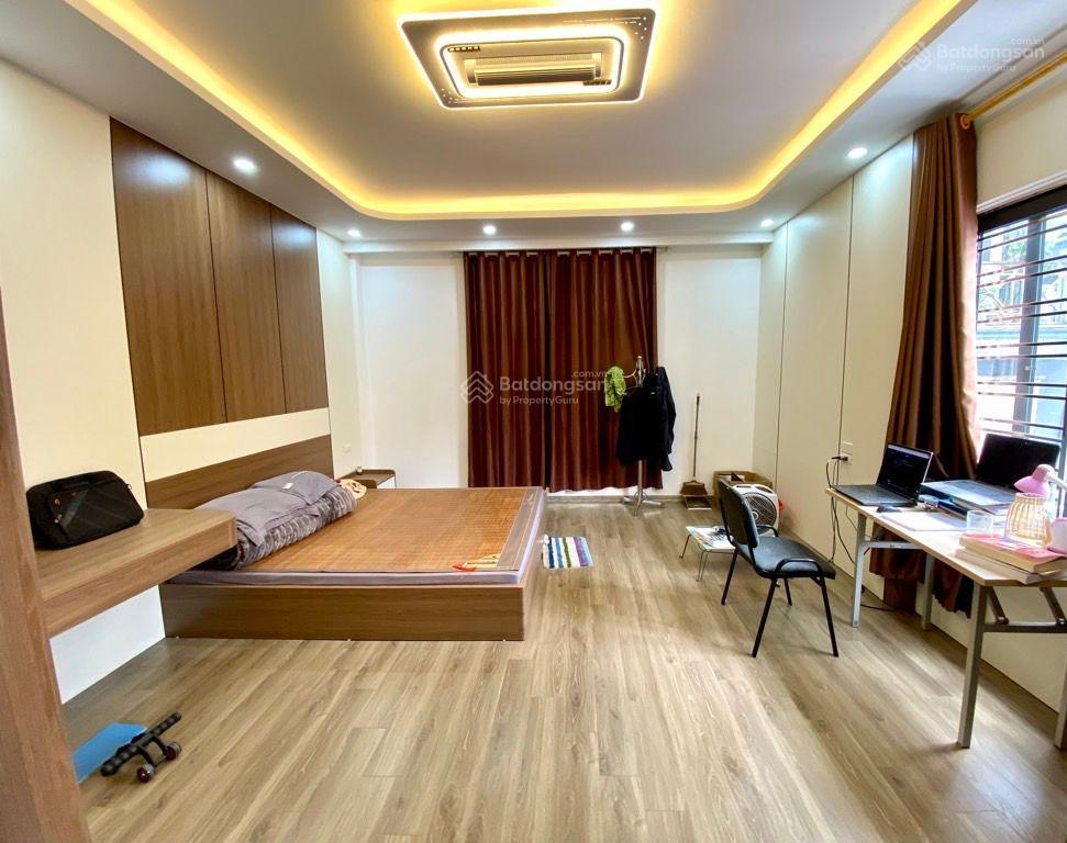 Phạm văn đồng  hoàng quốc việt  ngõ thông, gần phố  nội thất đẹp về ở ngay.