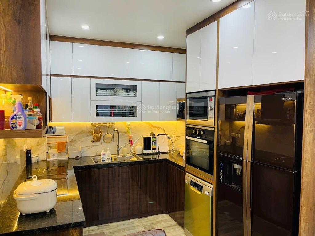 Nhà mặt ngõ lạc long quân  vừa ở vừa kinh doanh ôtô 16 chỗ qua nhà nội thất đẹp  17 tỷ hơn