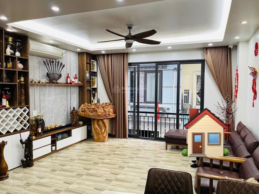 Nhà mặt ngõ lạc long quân  vừa ở vừa kinh doanh ôtô 16 chỗ qua nhà nội thất đẹp  17 tỷ hơn