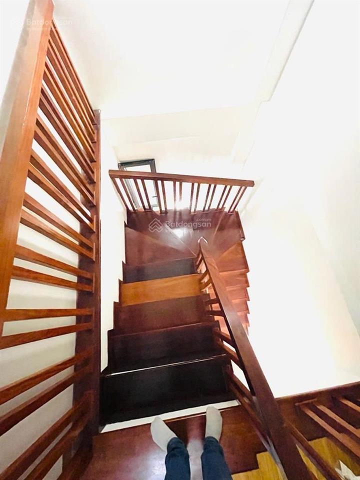 Nhà mặt ngõ lạc long quân  vừa ở vừa kinh doanh ôtô 16 chỗ qua nhà nội thất đẹp  17 tỷ hơn