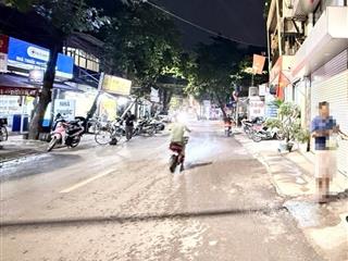 Chỉ hơn 7 tỷ nhà mới  thụy phương gần phố  vài phút đi bộ ra công viên phú thượng.