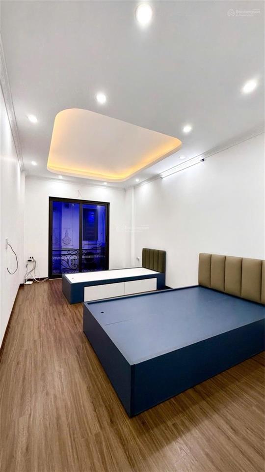 Chỉ hơn 7 tỷ nhà mới  thụy phương gần phố  vài phút đi bộ ra công viên phú thượng.