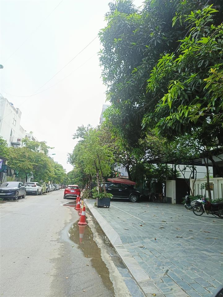 Bán nhà khu phân lô nguyễn xuân khoát xuân đỉnh, 70 m2, 7 tầng, vỉa hè, kinh doah