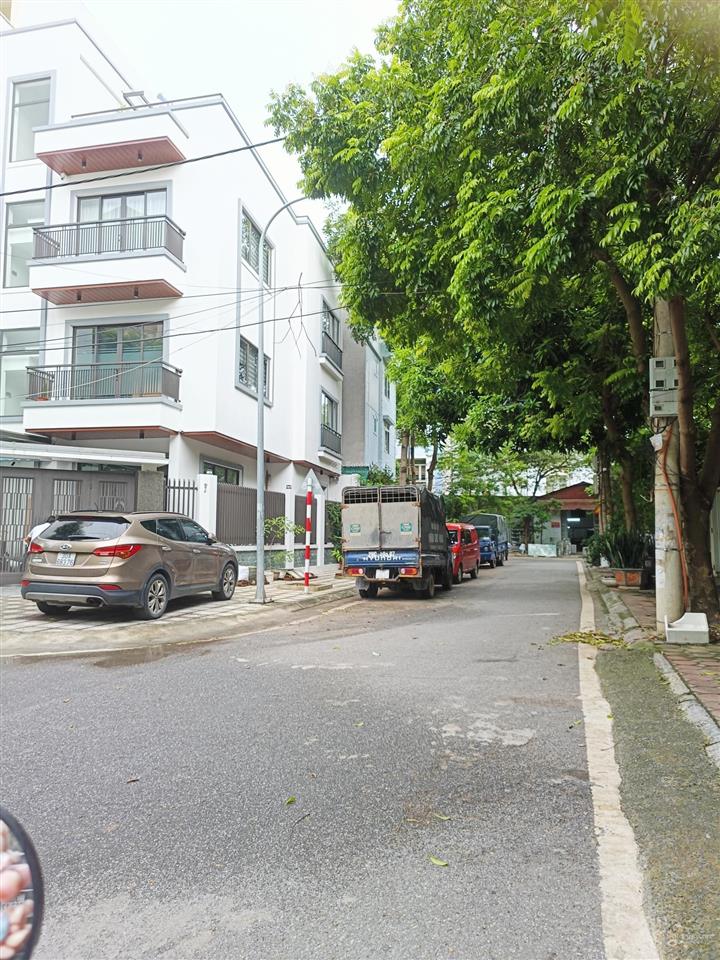 Bán nhà riêng xuân đỉnh, bắc từ liêm, diện tích 95m2 mặt tiền 6,8m, gara ôtô