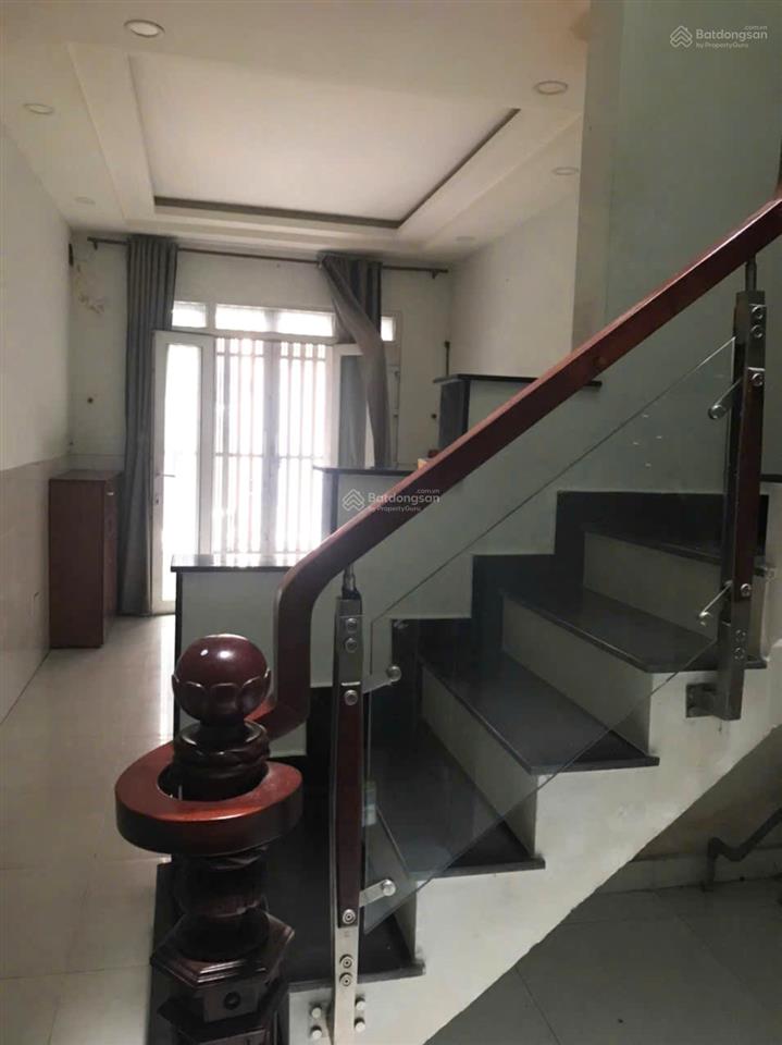 Bán căn nhà đầu hẻm 247 huỳnh văn bánh