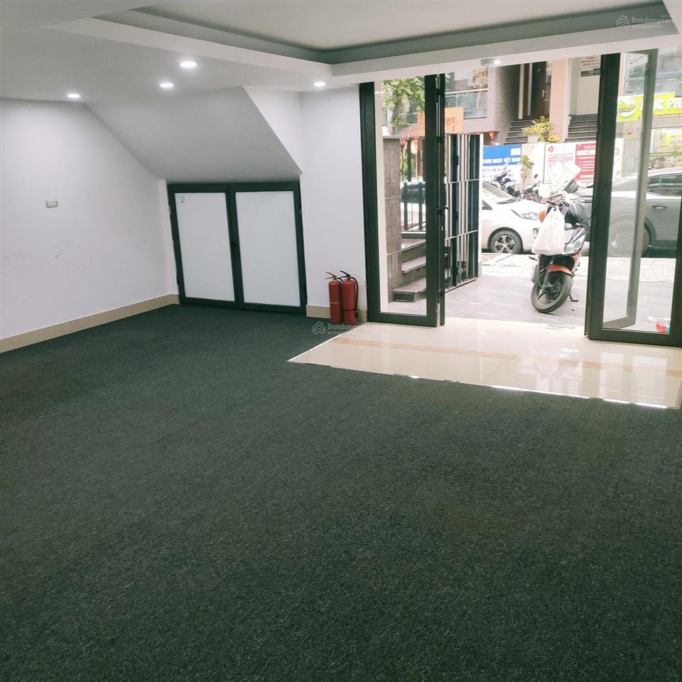 Chính chủ cho thuê nhà liền kề hd mon. nhà 96m2 x 5,5 tầng, có thang máy