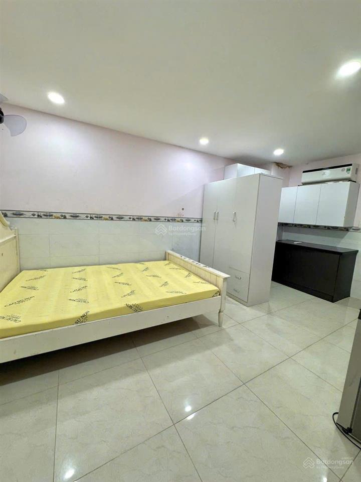 Studio full nội thất rộng 28m2 ngay trung tâm quận 3  giá 4tr2