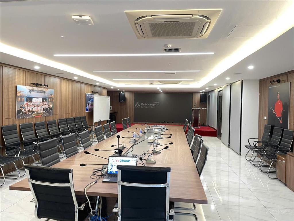Cho thuê vp giá siêu rẻ tại võ chí công  hoàng quốc việt dt sàn 280m2 (có thể chia nhỏ từ 60m2)