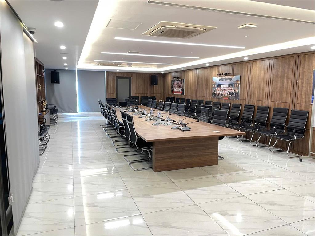 Cho thuê vp giá siêu rẻ tại võ chí công  hoàng quốc việt dt sàn 280m2 (có thể chia nhỏ từ 60m2)
